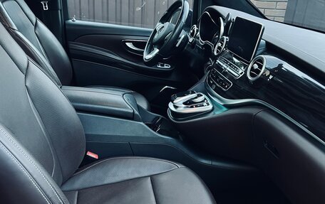 Mercedes-Benz V-Класс, 2018 год, 6 000 000 рублей, 13 фотография