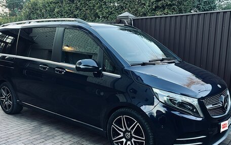 Mercedes-Benz V-Класс, 2018 год, 6 000 000 рублей, 17 фотография