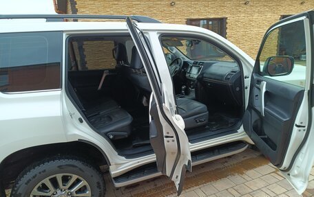 Toyota Land Cruiser Prado 150 рестайлинг 2, 2019 год, 5 500 000 рублей, 7 фотография