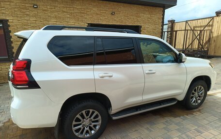 Toyota Land Cruiser Prado 150 рестайлинг 2, 2019 год, 5 500 000 рублей, 14 фотография