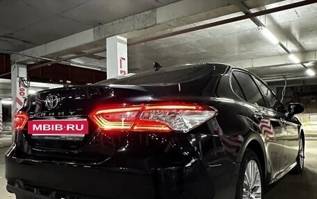 Toyota Camry, 2019 год, 3 500 000 рублей, 10 фотография