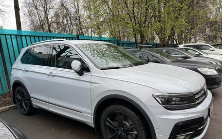Volkswagen Tiguan II, 2019 год, 3 599 000 рублей, 3 фотография
