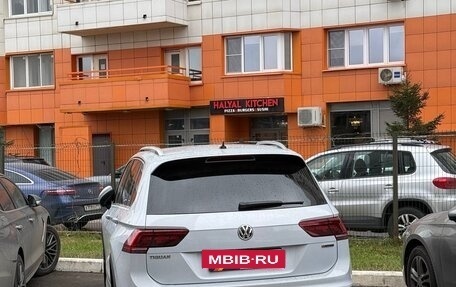 Volkswagen Tiguan II, 2019 год, 3 599 000 рублей, 6 фотография