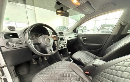 Volkswagen Polo VI (EU Market), 2013 год, 900 000 рублей, 13 фотография