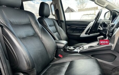 Mitsubishi Pajero Sport III рестайлинг, 2018 год, 3 649 000 рублей, 10 фотография