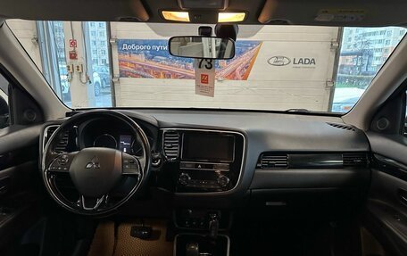 Mitsubishi Outlander III рестайлинг 3, 2019 год, 1 699 000 рублей, 7 фотография