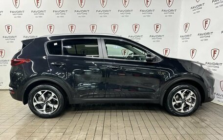 KIA Sportage IV рестайлинг, 2020 год, 2 379 000 рублей, 4 фотография