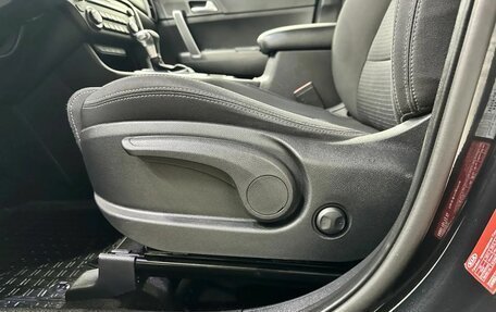 KIA Sportage IV рестайлинг, 2020 год, 2 379 000 рублей, 10 фотография