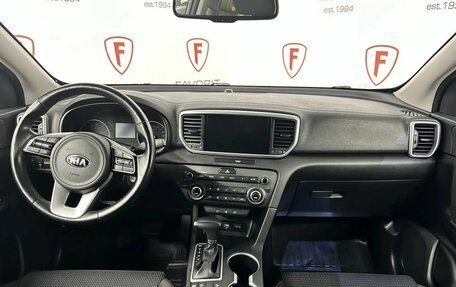 KIA Sportage IV рестайлинг, 2020 год, 2 379 000 рублей, 7 фотография