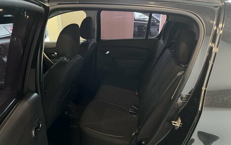 Renault Sandero II рестайлинг, 2016 год, 1 262 000 рублей, 24 фотография