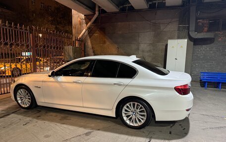 BMW 5 серия, 2015 год, 2 600 000 рублей, 2 фотография