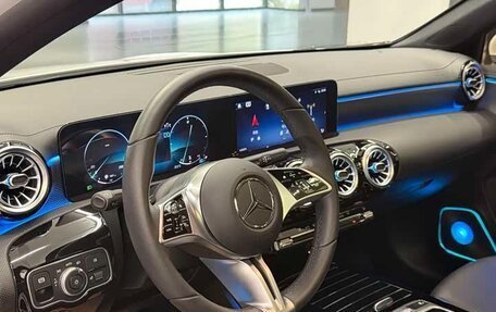 Mercedes-Benz A-Класс, 2023 год, 1 479 090 рублей, 9 фотография