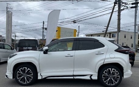 Toyota Yaris Cross, 2022 год, 1 489 000 рублей, 4 фотография