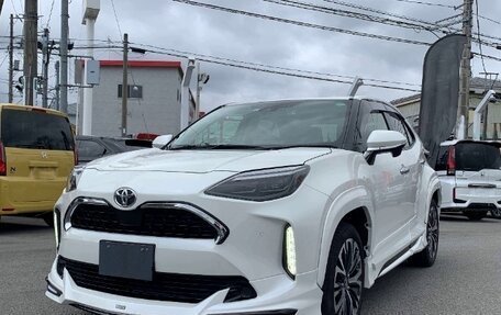 Toyota Yaris Cross, 2022 год, 1 489 000 рублей, 3 фотография