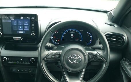 Toyota Yaris Cross, 2022 год, 1 489 000 рублей, 12 фотография