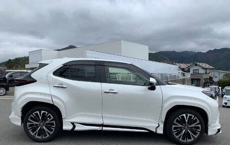 Toyota Yaris Cross, 2022 год, 1 489 000 рублей, 8 фотография