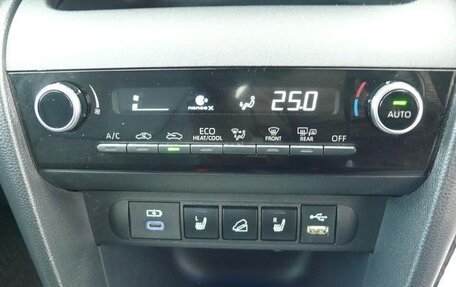 Toyota Yaris Cross, 2022 год, 1 489 000 рублей, 17 фотография