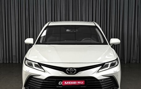 Toyota Camry, 2021 год, 2 650 000 рублей, 3 фотография