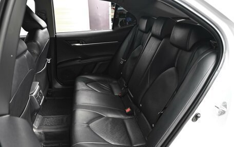 Toyota Camry, 2021 год, 2 650 000 рублей, 9 фотография