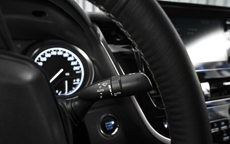 Toyota Camry, 2021 год, 2 650 000 рублей, 17 фотография