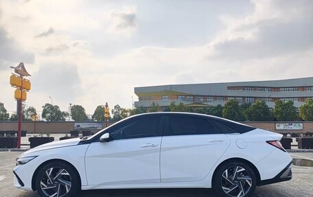 Hyundai Elantra, 2023 год, 1 420 000 рублей, 7 фотография