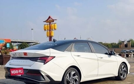 Hyundai Elantra, 2023 год, 1 420 000 рублей, 4 фотография