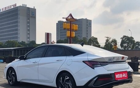 Hyundai Elantra, 2023 год, 1 420 000 рублей, 6 фотография