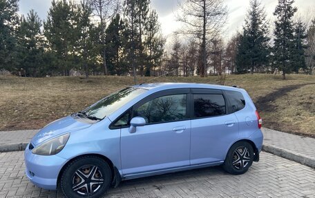 Honda Fit III, 2001 год, 450 000 рублей, 2 фотография