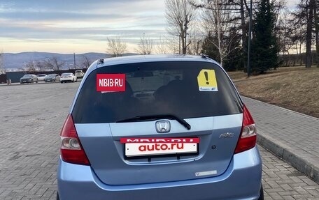 Honda Fit III, 2001 год, 450 000 рублей, 3 фотография