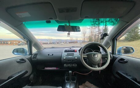 Honda Fit III, 2001 год, 450 000 рублей, 5 фотография