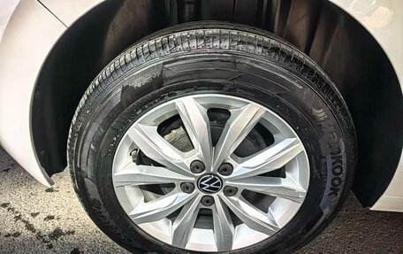 Volkswagen Polo, 2022 год, 1 500 011 рублей, 14 фотография