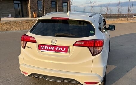 Honda Vezel, 2015 год, 1 650 000 рублей, 6 фотография