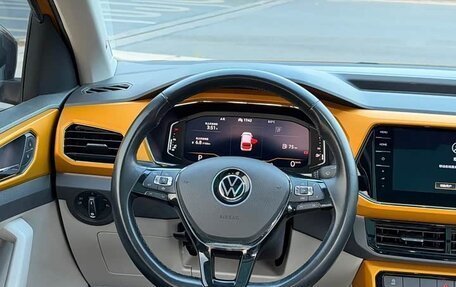 Volkswagen T-Cross I, 2022 год, 1 258 004 рублей, 14 фотография