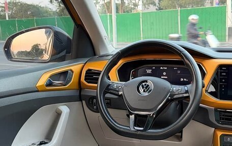 Volkswagen T-Cross I, 2022 год, 1 258 004 рублей, 13 фотография