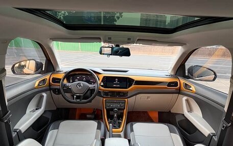 Volkswagen T-Cross I, 2022 год, 1 258 004 рублей, 12 фотография