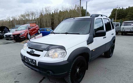 Chevrolet Niva I рестайлинг, 2017 год, 745 000 рублей, 3 фотография