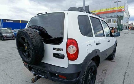 Chevrolet Niva I рестайлинг, 2017 год, 745 000 рублей, 7 фотография