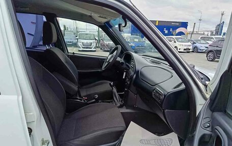 Chevrolet Niva I рестайлинг, 2017 год, 745 000 рублей, 13 фотография