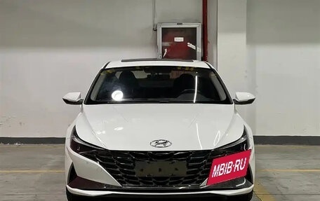 Hyundai Elantra, 2022 год, 1 430 000 рублей, 2 фотография