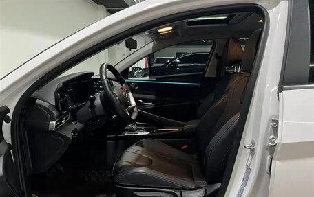 Hyundai Elantra, 2022 год, 1 430 000 рублей, 8 фотография