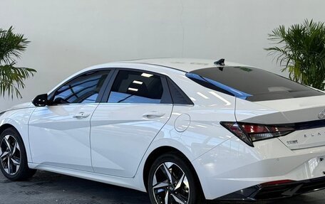 Hyundai Elantra, 2023 год, 1 850 000 рублей, 5 фотография