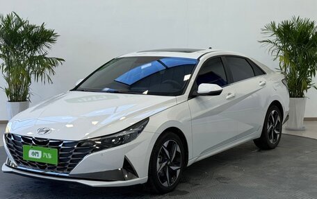 Hyundai Elantra, 2023 год, 1 850 000 рублей, 3 фотография