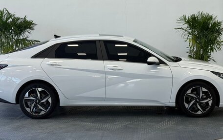 Hyundai Elantra, 2023 год, 1 850 000 рублей, 8 фотография
