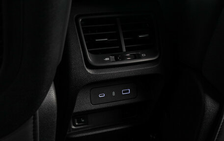 Geely Tugella FY11, 2023 год, 3 020 000 рублей, 9 фотография