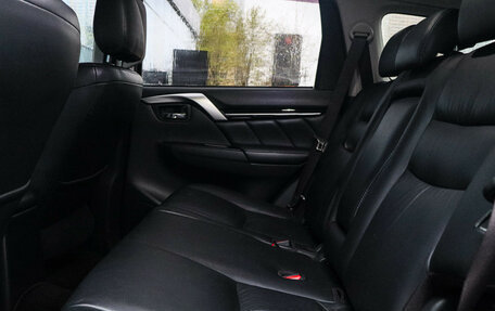 Mitsubishi Pajero Sport III рестайлинг, 2018 год, 3 250 000 рублей, 8 фотография