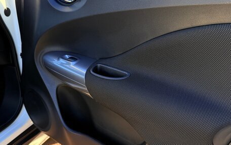 Nissan Juke II, 2011 год, 997 000 рублей, 9 фотография