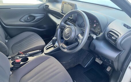 Toyota Yaris, 2020 год, 1 330 000 рублей, 7 фотография