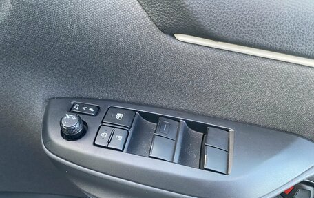 Toyota Yaris, 2020 год, 1 330 000 рублей, 11 фотография