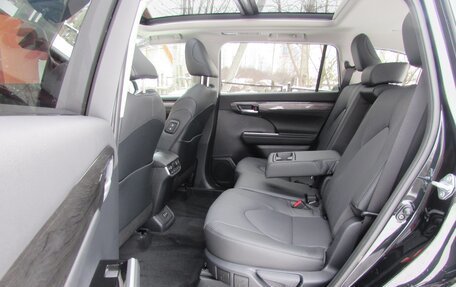 Toyota Highlander, 2026 год, 5 240 000 рублей, 17 фотография