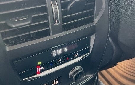 BMW 3 серия, 2019 год, 3 290 000 рублей, 14 фотография